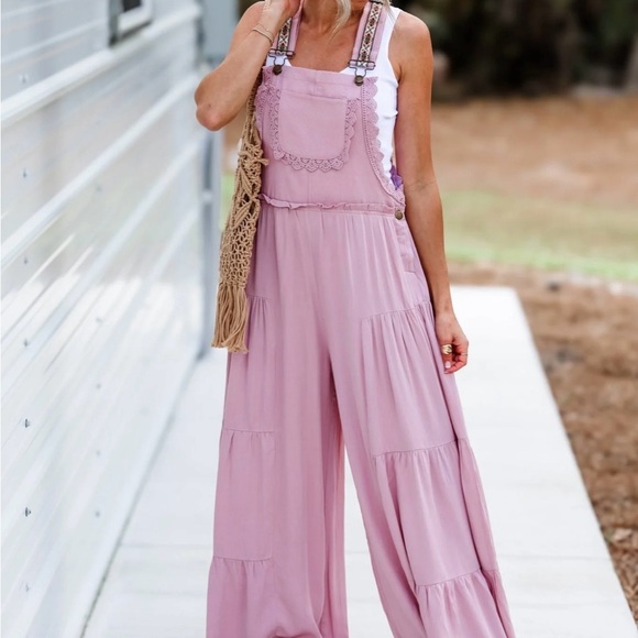 eesome Turkish Rose Wide-Leg Embroidered-Strap Jumpsuit - Picture 3 of 8